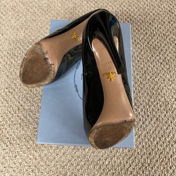 PRADA Black Patent Leather Almond Toe Pumps Size 41 - Picture 5 of 7